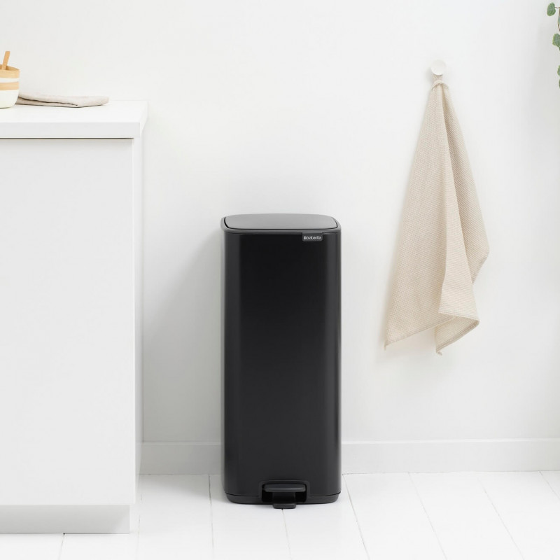 Кош за боклук Brabantia Bo Pedal 1010139, 30 л, Леко затваряне, Противоплъзгаща основа, Черен