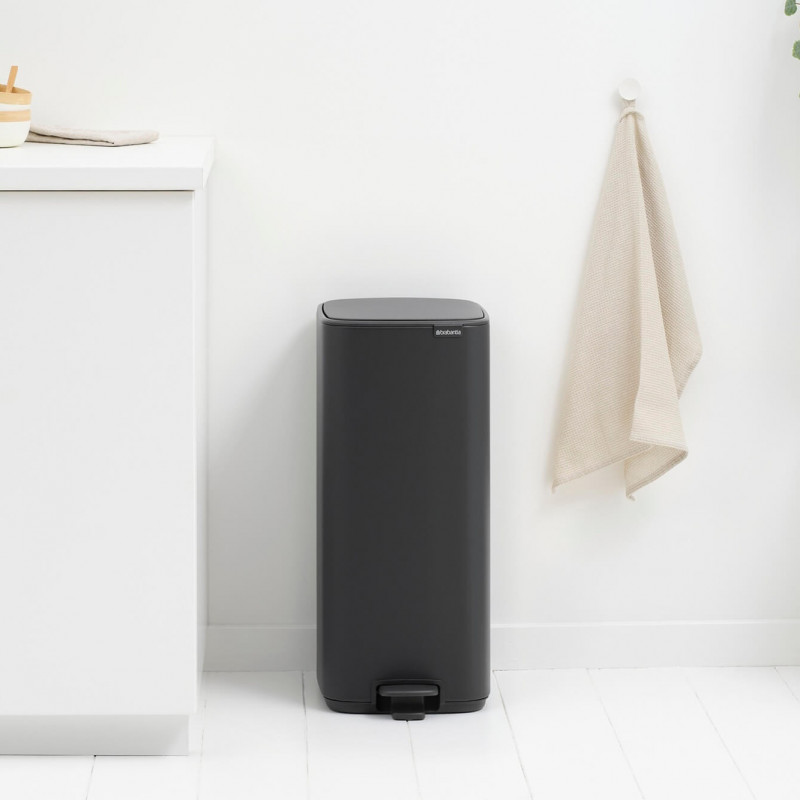 Кош за боклук Brabantia Bo Pedal 1010134, 30 л, Леко затваряне, Противоплъзгаща основа, Минерално покритие, Тъмносив