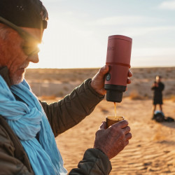 Преносима еспресо машина Wacaco Pixapresso, 20 bar, 9000 mAh, 120 мл, Мляно + капсули, LED тъч контрол, Червен