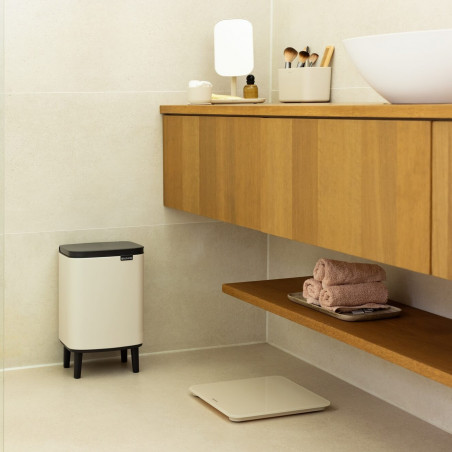 Кош за боклук Brabantia Bo Small Hi 1010461, 7 л, Повдигнат, Плавно и безшумно отваряне, Противоплъзгаща основа, Бежов