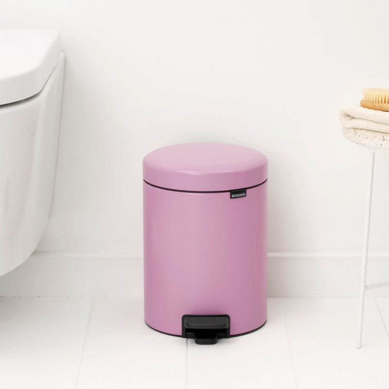 Кош за боклук с педал Brabantia NewIcon 1010439, 5 л, Леко затваряне, Противоплъзгаща основа, Розов