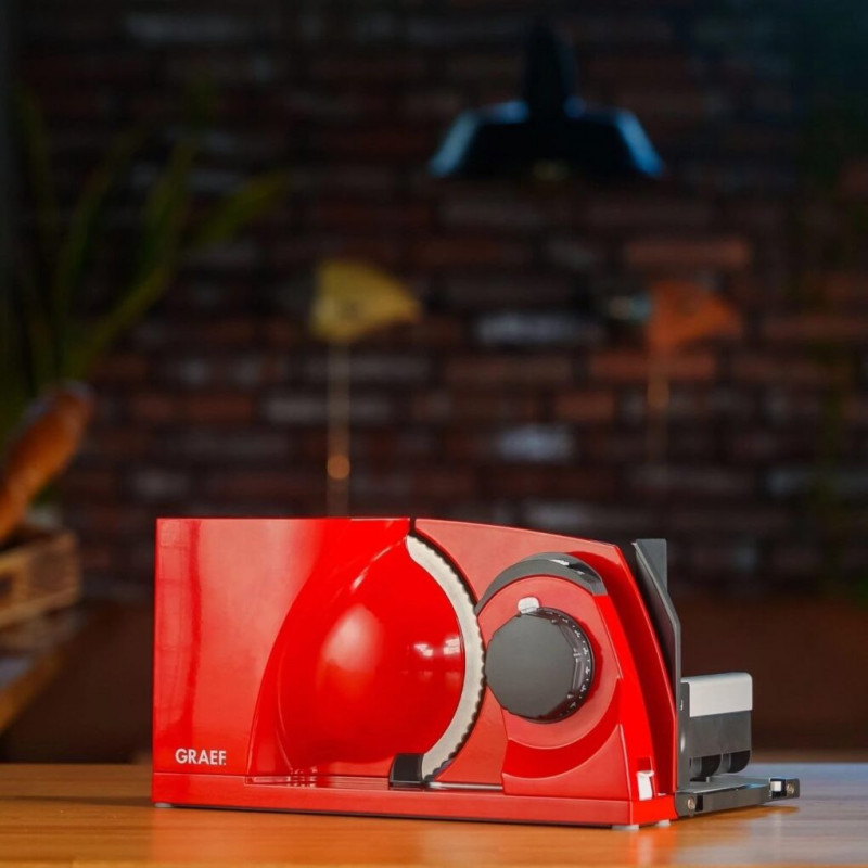 Уред за рязане - слайсер Graef MYtiny MT1003EU, 170W, 17 см, 0-15 мм, Детска защита, Сгъваем, Червен
