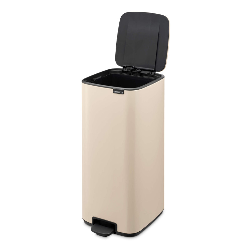 Кош за боклук Brabantia Bo Pedal 1010124, 30 л, Леко затваряне, Противоплъзгаща основа, Бежов