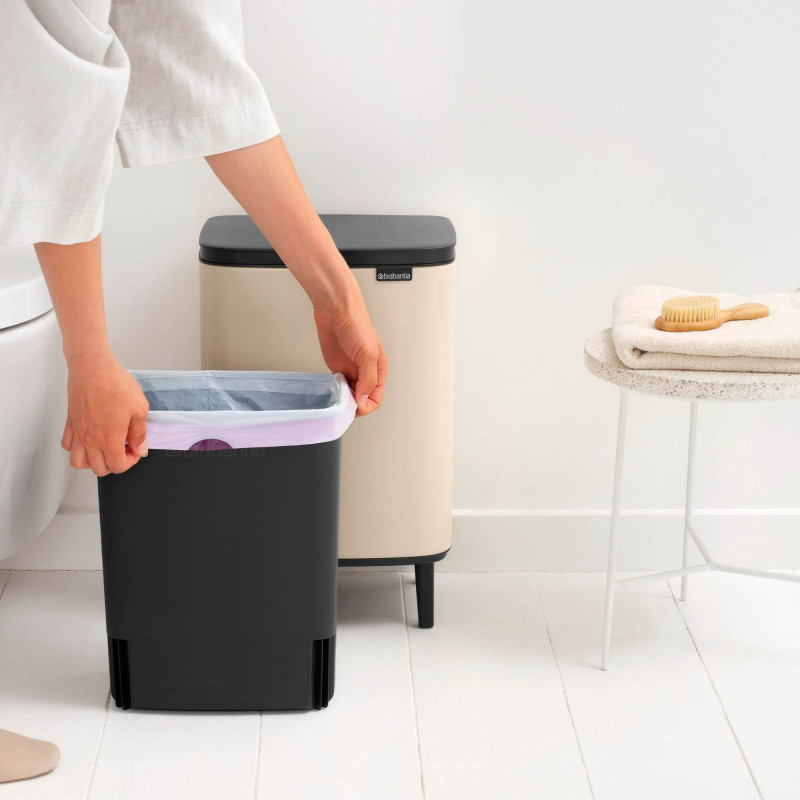 Кош за боклук Brabantia Bo Small Hi 1010462, 12 л, Плавно и безшумно отваряне, Противоплъзгаща основа, Бежов