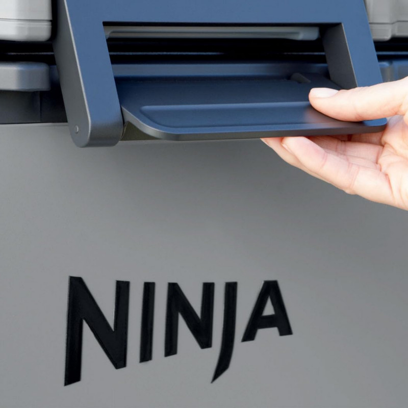 Хладилна кутия Ninja FrostVault FB230EUGY, 28 л, Пасивна, 48 кена, Поддържа лед до 5 дни, Сухо отделение, Колела, Сив