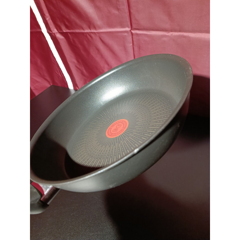 Втора ръка: Тиган Tefal G2550572, 26 см, Thermo-Spot, Незалепващо титаниево покритие X6, Индукция, Черен