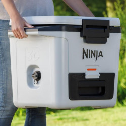 Хладилна кутия Ninja FrostVault FB131EUWH, 28 л, Пасивна, 48 кена, Поддържа лед до 5 дни, Сухо отделение, Бял
