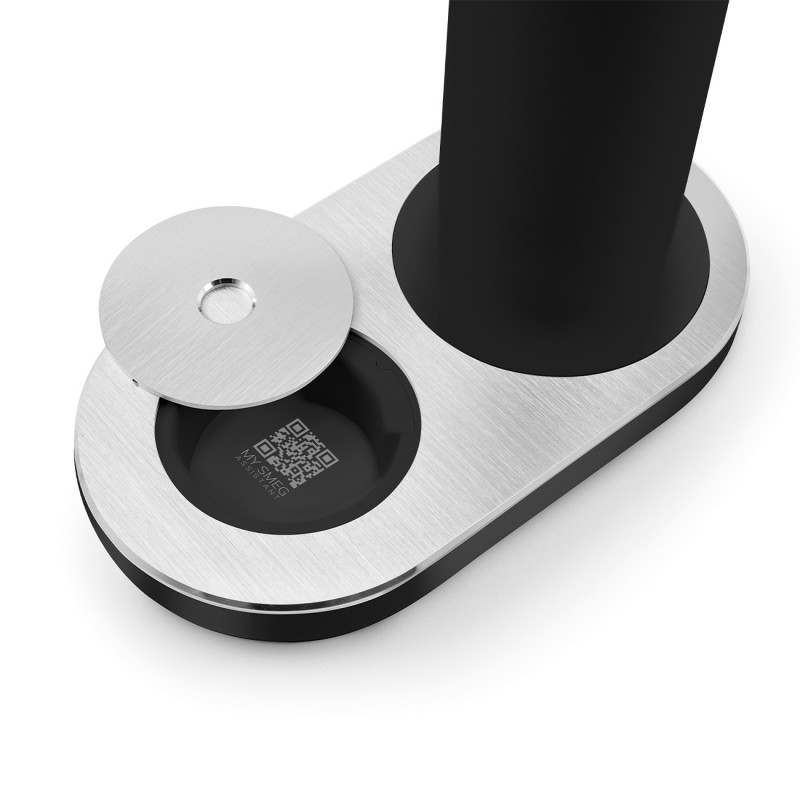 Машина за сода SMEG Collezione SKC01BLM, 800 мл, CO2, Предпазен клапан, Тавичка за отцеждане, Ръчна, Черен мат