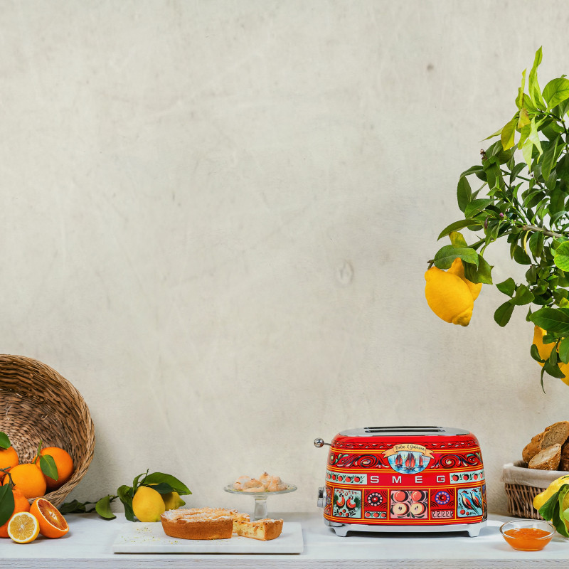 Тостер за хляб SMEG Dolce & Gabbana Sicily is my Love! TSF01DGEU, 950W, 2 филии, 6 нива, Тавичка за трохи, Вграден кабел, Неръждаема стомана, Многоцветен