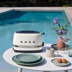 Тостер за хляб SMEG 50's Style Porsche TSF01PCWEU, 950W, 2 филии, 6 нива, Тавичка за трохи, Вграден кабел, Неръждаема стомана, Бял