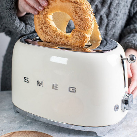 Тостер за хляб SMEG 50's Style TSF01WHEU, 950W, 2 филии, 6 нива, Тавичка за трохи, Вграден кабел, Неръждаема стомана, Бял