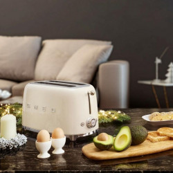 Тостер за хляб SMEG 50's Style TSF01CREU, 950W, 2 филии, 6 нива, Тавичка за трохи, Вграден кабел, Неръждаема стомана, Кремав