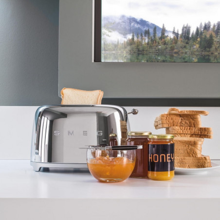 Тостер за хляб SMEG 50's Style TSF01SSEU, 950W, 2 филии, 6 нива, Тавичка за трохи, Вграден кабел, Неръждаема стомана, Сребрист