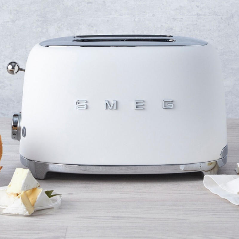 Тостер за хляб SMEG 50's Style TSF01WHMEU, 950W, 2 филии, 6 нива, Тавичка за трохи, Вграден кабел, Неръждаема стомана, Бял мат