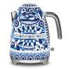 Електрическа кана SMEG Dolce & Gabbana KLF03DGBEU, 2400 W, 1.7 л, 360° основа, Гланцово покритие, Средиземноморско синьо