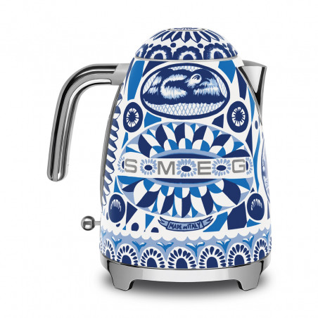 Електрическа кана SMEG Dolce & Gabbana KLF03DGBEU, 2400 W, 1.7 л, 360° основа, Гланцово покритие, Средиземноморско синьо