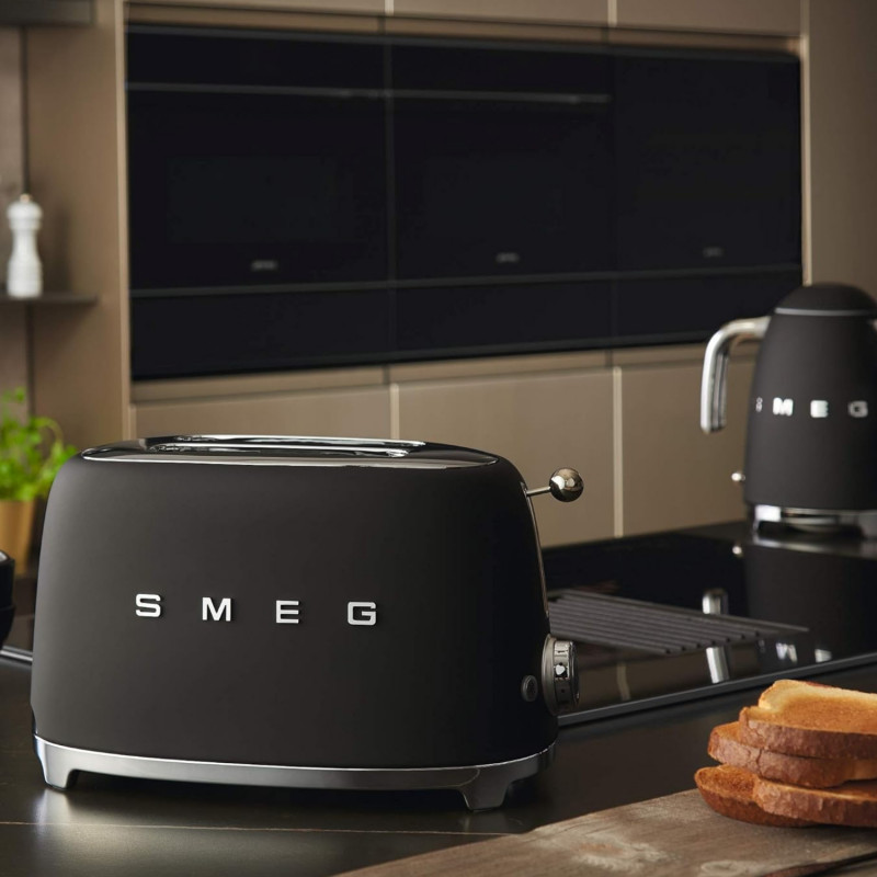 Тостер за хляб SMEG 50's Style TSF01BLMEU, 950W, 2 филии, 6 нива, Тавичка за трохи, Вграден кабел, Неръждаема стомана, Черен мат