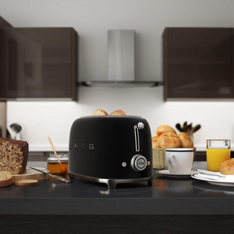 Тостер за хляб SMEG 50's Style TSF01BLMEU, 950W, 2 филии, 6 нива, Тавичка за трохи, Вграден кабел, Неръждаема стомана, Черен мат