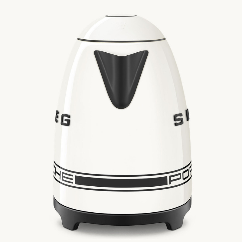 Електрическа кана SMEG Porsche KLF03PCWEU, 2400 W, 1.7 л, 360° основа, Гланцово покритие, Бял