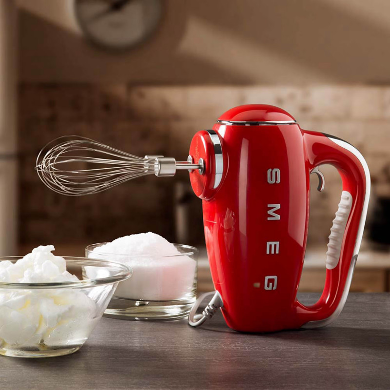 Ръчен миксер SMEG 50's Style HMF01RDEU, 250W, 9 скорости, Турбо, Скрит LED дисплей, Таймер, Аксесоари, Червен