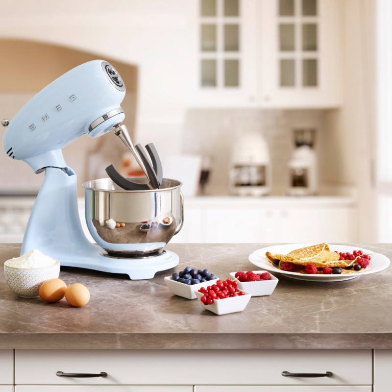 Планетарен миксер SMEG SMF03PBEU, 800 W, 4.8 л, 10 скорости, Функция за плавен старт, Крачета против хлъзгане, Пастелно син