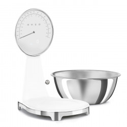 Кухненска везна Smeg KSF01WHWW, Аналогов и дигитален дисплей, До 5 кг/5 л, ТАРА, LED дисплей, Противоплъзгаща се основа, Автономия до 36 часа, Бял мат