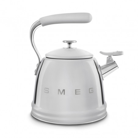 Свирещ чайник Smeg WKF01SS, 2.3 л,Индукция, Ненагряваща се дръжка, Стомана, Сребрист