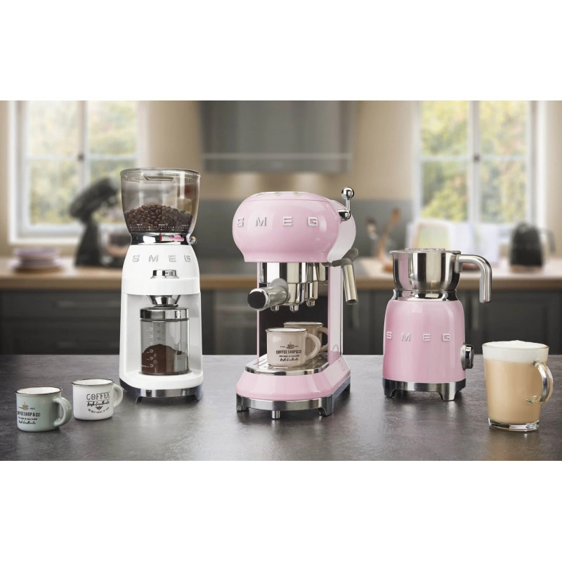 Уред за разпенване на мляко Smeg MFF11PKEU, 500 W, 600 мл, 8 програми, Подвижна кана, Автоматично изключване, Розов
