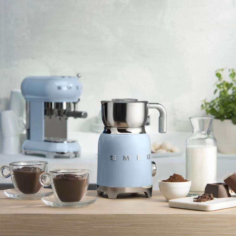 Уред за разпенване на мляко Smeg MFF11PBEU, 500 W, 600 мл, 8 програми, Подвижна кана, Автоматично изключване, Пастелно Синьо