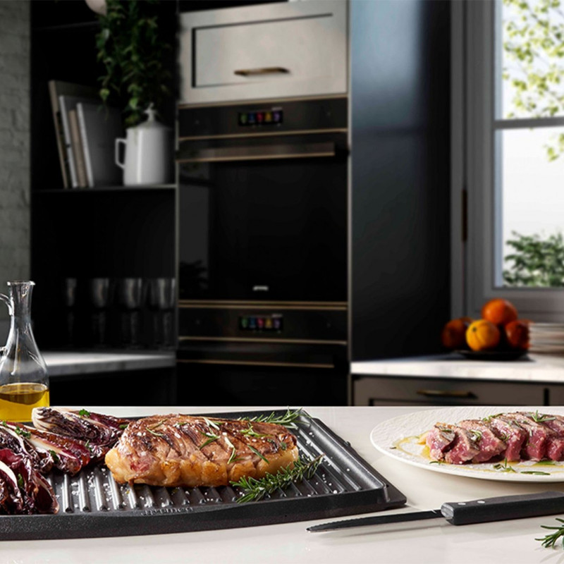 Многофункционален грил SMEG 50's Style MGF01RDEU, 2100W, 60-230°C, 3 програми, Керамично покритие, Тава за отцеждане, Звуков сигнал, Таймер, Червен