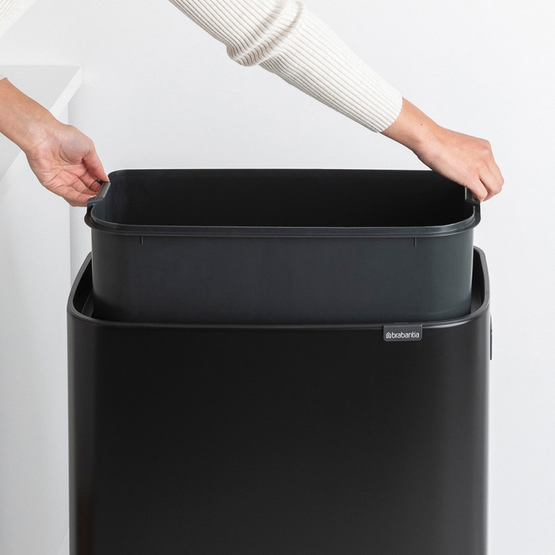 Преоценено: Кош за боклук Brabantia Bo Touch Hi 1001260, 60 л, Повдигнат, Плавно и безшумно отваряне, Черен мат