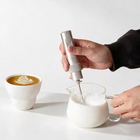 Миксер за разпенване на мляко Outin LattoGo, 2 скорости, MeshWhisk, 1400 mAh, USB Type-C, Кафяв